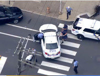 8 tiếng cố thủ, nghi phạm đấu súng với cảnh sát Philadelphia đã ra hàng