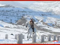 KCNA bất ngờ tung bộ ảnh ông Kim Jong-un cưỡi bạch mã trên những ngọn núi phủ đầy tuyết