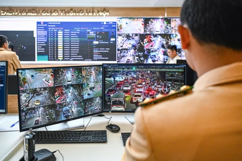 Hơn 1.800 mắt camera AI đã thay đổi tâm lý người tham gia giao thông tại Thủ đô như thế nào?