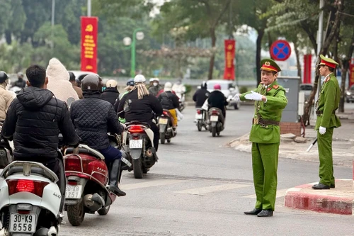 đến các tuyến đường hướng về cửa ngõ...