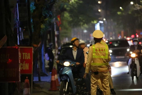 Những người đi qua mùa Xuân - giữ trọn bình yên Thủ đô 