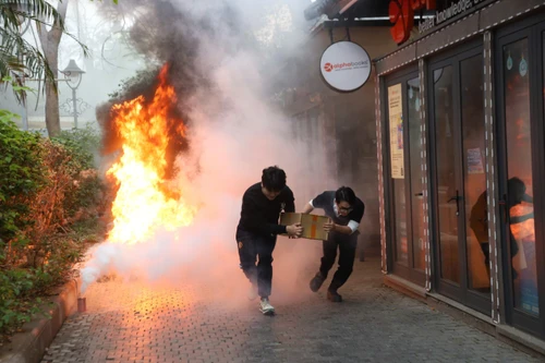 Diễn tập phương án chữa cháy, cứu nạn, cứu hộ tại Phố Sách Hà Nội