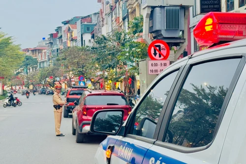 Xử lý nghiêm vi phạm dừng, đỗ xe: Giải pháp cấp thiết bảo đảm giao thông thông suốt cuối năm