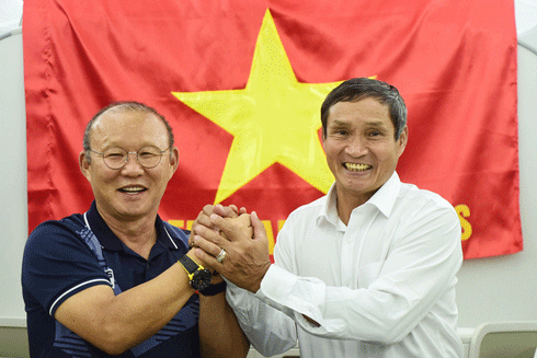 [TRỰC TIẾP] Chào đón những "người hùng" làm nên chiến thắng lịch sử tại SEA Games 30 ảnh 50