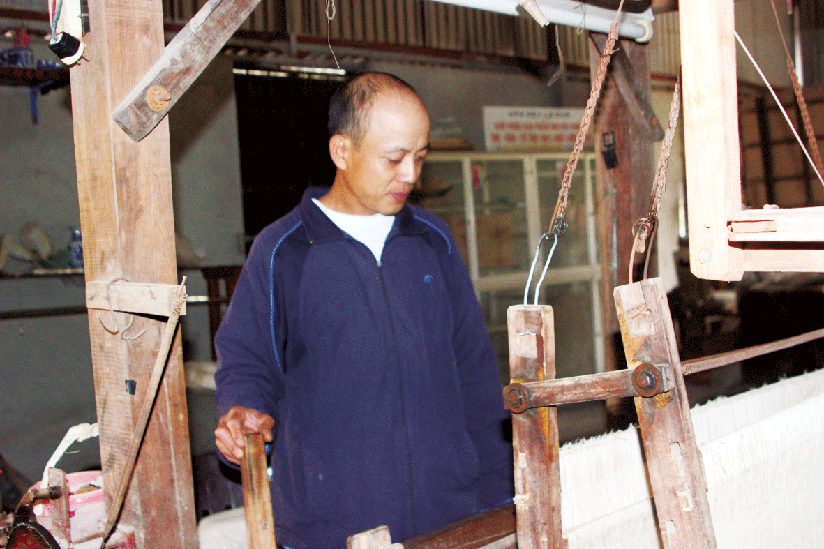 La Khê giờ đây chỉ còn nghệ nhân Lê Đăng Toản đau đáu với nghề La Khê giờ đây chỉ còn nghệ nhân Lê Đăng Toản đau đáu với nghề