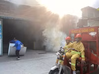 Hình ảnh lửa bao trùm kho xưởng ở tình huống giả định tại xã Chàng Sơn