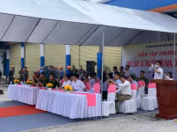 Xử lý nhanh tình huống xe ô tô đang nhập xăng xảy cháy 