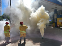 Khói bao trùm cây xăng trong tình huống giả định cháy, nổ