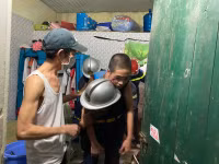 Thót tim giải cứu bé trai mắc kẹt hơn 1 ngày đêm tại khe tường bê tông