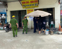 Những hình ảnh trước khi thực hiện quy định 'hàng ăn chỉ bán mang về', gội đầu, cắt tóc ngừng hoạt động