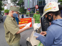 Hiệu quả chốt sàng lọc, hướng dẫn người dân thực hiện quy định phòng chống dịch Covid-19