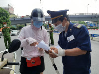 Hiệu quả chốt sàng lọc, hướng dẫn người dân thực hiện quy định phòng chống dịch Covid-19