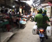 Công an huyện Đông Anh tập trung cao độ, ứng trực phòng ngừa Covid-19 tại các điểm công cộng