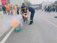 Trên 1.000 người dân và trẻ em trải nghiệm kỹ năng an toàn cháy, nổ tại Lotte Mall Tây Hồ 