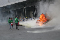 Lửa khói bao trùm khu Công nghiệp Phú Nghĩa, trong tình huống diễn tập tìm kiếm cứu nạn