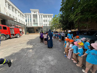 Hàng trăm học sinh trải nghiệm, thực hành chữa cháy và cứu nạn, cứu hộ 