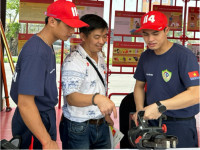 Trải nghiệm, thực hành chữa cháy, cứu nạn tại triển lãm “Công an nhân dân - 80 năm vì An ninh Tổ quốc, vì hạnh phúc nhân dân”