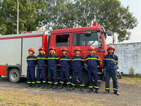 Hình ảnh toàn cảnh sẵn sàng đảm bảo an toàn phòng cháy tại trận địa bắn pháo hoa thời khắc giao thừa