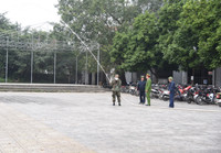 Hình ảnh toàn cảnh sẵn sàng đảm bảo an toàn phòng cháy tại trận địa bắn pháo hoa thời khắc giao thừa