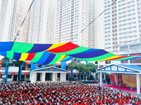 Gần 2.000 thầy và trò trường Đông Hội trải nghiệm kỹ năng sinh tồn trong hỏa hoạn