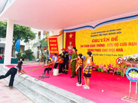 Gần 2.000 thầy và trò trường Đông Hội trải nghiệm kỹ năng sinh tồn trong hỏa hoạn