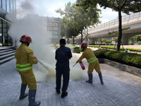 Thực tập phương án, tuyên truyền kỹ năng chữa cháy, thoát nạn tại tòa nhà cao tầng