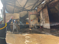 Những hình ảnh lực lượng cứu hỏa chữa cháy kho xưởng sản xuất ở xã Đình Xuyên giữa thời tiết nắng nóng