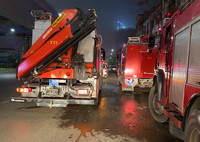 Huy động lực lượng trong đêm cứu người tại công trình sập giàn giáo 