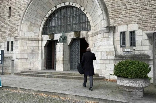 Tòa án Đức: Lê Trung Khoa có thể bị phạt tù 2 năm nếu tiếp tục vu khống về Vingroup, phải chịu án phí 43%