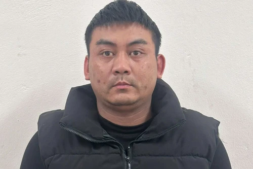 Khởi tố đối tượng nhẫn tâm hành hạ con và vợ đang mang bầu