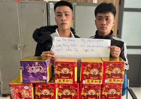 Liên tiếp chặn bắt 3 ‘lái pháo’, thu hơn 40 kg tang vật