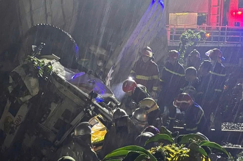 Lực lượng cảnh sát PCCC&CNCH khu vực số 31 nhanh chóng hỗ trợ vụ tai nạn đường sắt