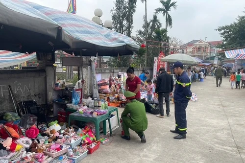Nỗ lực đảm bảo an toàn PCCC các hoạt động lễ hội đình Tây Đằng