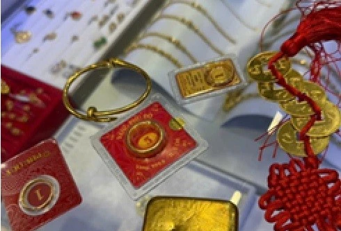 Nữ sinh viên lén mang bán 114 'chỉ' vàng của bố mẹ