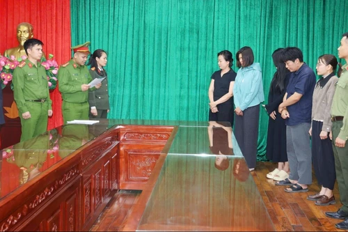 Khởi tố nhóm đối tượng làm giả tài liệu để trục lợi chính sách mua nhà ở xã hội