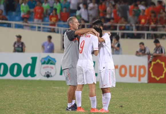 Đội tuyển U19 Việt Nam và những chiếc cúp trong lòng người hâm mộ ảnh 2