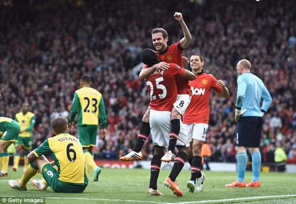 Giggs ra mắt ấn tượng, M.U thắng 4 sao trước Norwich ảnh 3