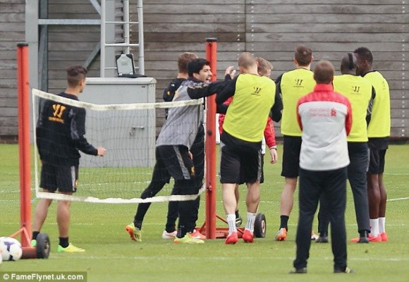 Nội bộ Liverpool “lục đục” trước thềm đại chiến với Chelsea ảnh 1