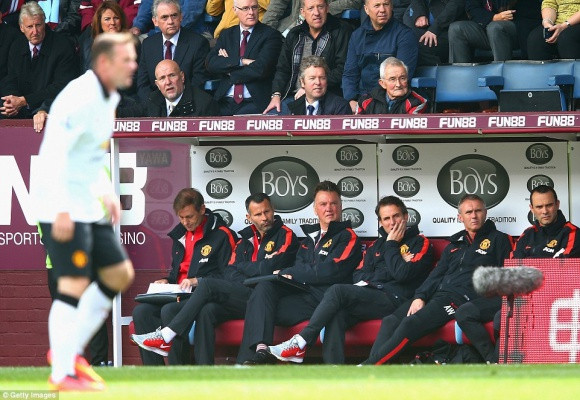 Chùm ảnh: Di Maria gặp "hạn", Louis van Gaal hết "phép", M.U nhạt nhoà ảnh 7