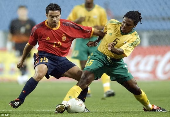 Xavi chia tay đội tuyển quốc gia sau ác mộng World Cup 2014 ảnh 1