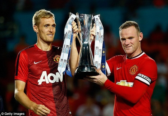 Chùm ảnh: Các người hùng M.U trở về sau vinh quang trên đất Mỹ ảnh 7 Chùm ảnh: Các người hùng M.U trở về sau vinh quang trên đất Mỹ ảnh 7