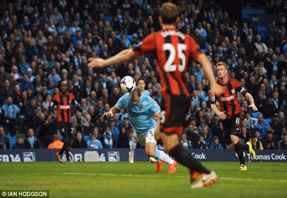 Thắng dễ 3-1 trước West Brom, Man City nuôi hy vọng bám đuổi Liverpool ảnh 1