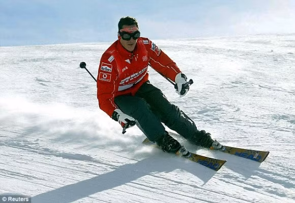 Hôn mê 4 tháng, huyền thoại F1 Schumacher vẫn bị khởi kiện ảnh 1