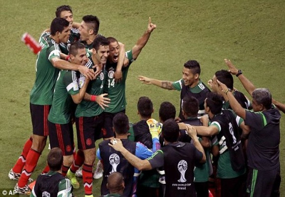 Thắng tưng bừng 4-1 trước Cameroon, Brazil “né” Hà Lan ảnh 6