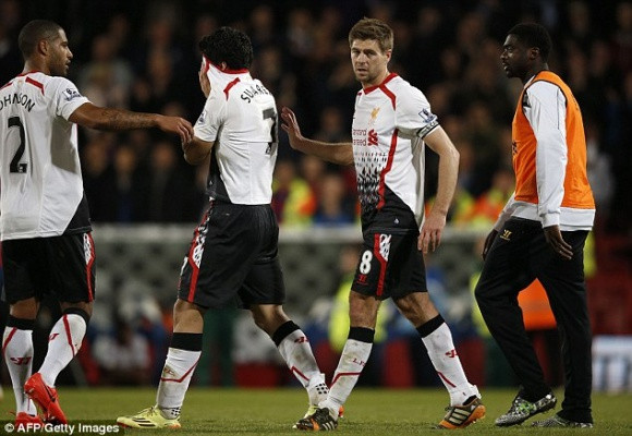 HLV Rodgers tuyệt vọng khi Liverpool “cầm vàng lại để vàng rơi” ảnh 2