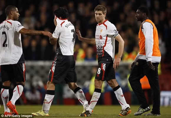 HLV Rodgers tuyệt vọng khi Liverpool “cầm vàng lại để vàng rơi” ảnh 2
