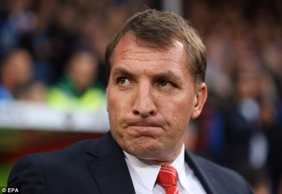 HLV Rodgers tuyệt vọng khi Liverpool “cầm vàng lại để vàng rơi” ảnh 1
