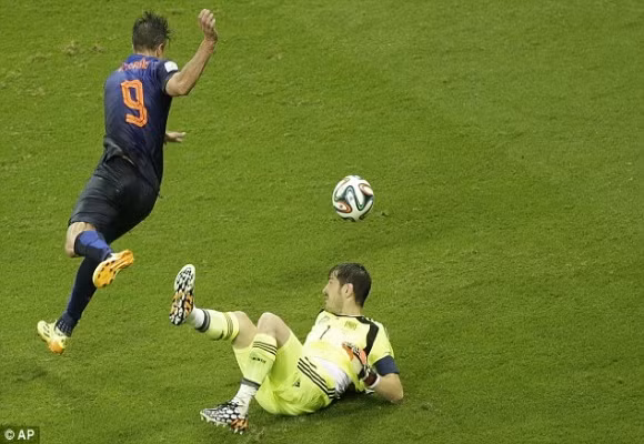 Robben và Persie lập cú đúp, Hà Lan ngược dòng hạ gục Tây Ban Nha 5-1 ảnh 7