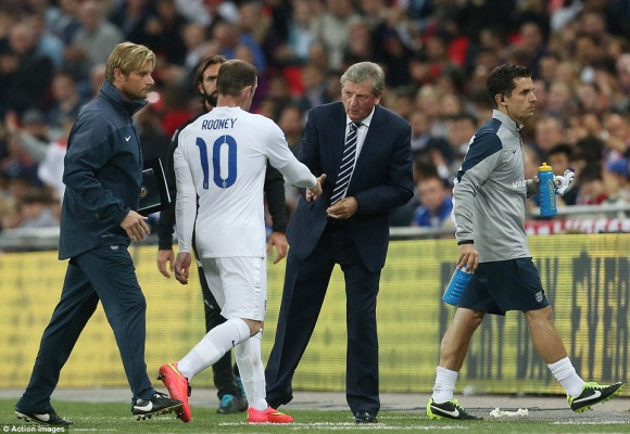 Chùm ảnh: Rooney lập công "rửa" băng đội trưởng Tam Sư ảnh 10 Chùm ảnh: Rooney lập công "rửa" băng đội trưởng Tam Sư ảnh 10