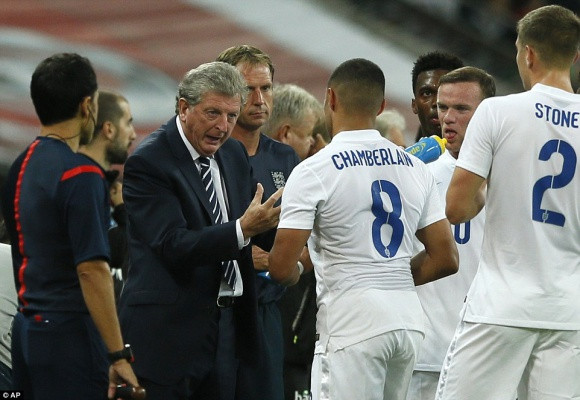 Chùm ảnh: Rooney lập công "rửa" băng đội trưởng Tam Sư ảnh 4 Chùm ảnh: Rooney lập công "rửa" băng đội trưởng Tam Sư ảnh 4